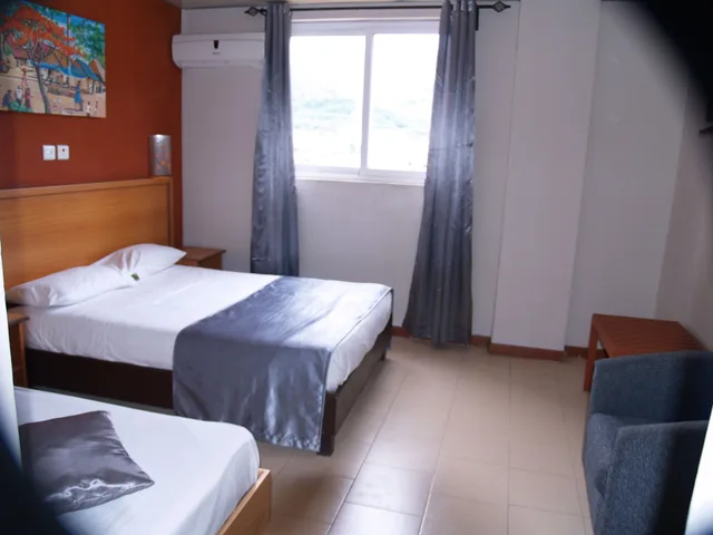 City, Twin Beds، Champ De Mars Hotel 1/10