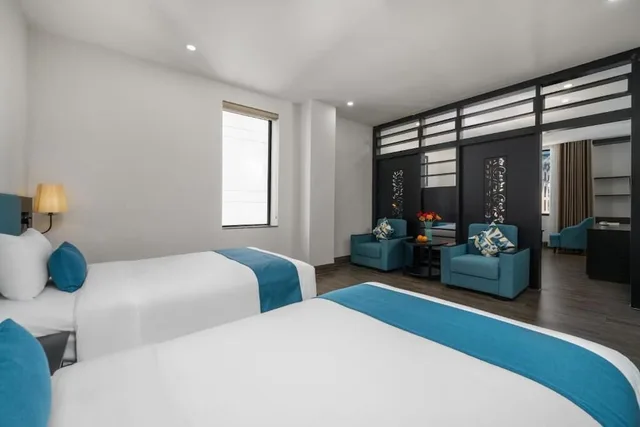 2 Bedrooms, Junior, Twin Beds, King Bed, Vian Hotel 1/7