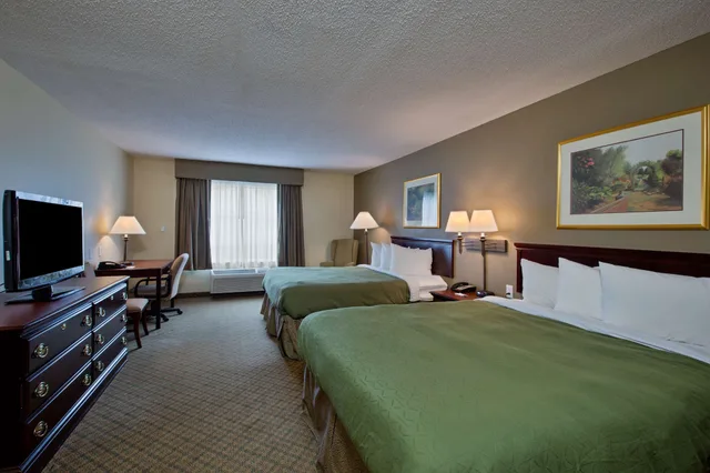 غرفة بسريرين كوين، Country Inn Suites By Radisson Newport News South Va 3/5