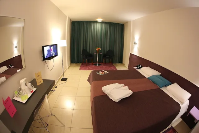 غرفة بسريرين منفصلين، Altius Boutique Hotel 1/2