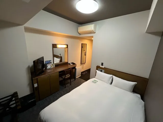 غرفة بسرير نصف مزدوج للمدخنين، Hotel Route-Inn Uozu 2/7