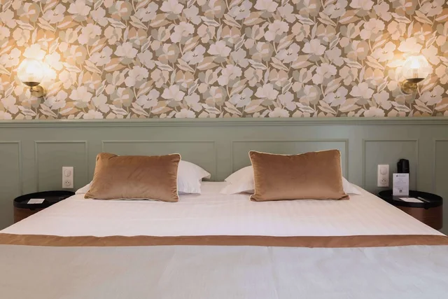 Superior, Queen Bed, Best Western Hotel De France 4/8