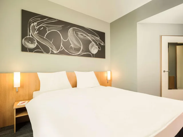 غرفة قياسية بسريرين منفصلين، Hotel Ibis Vienna Airport 1/2