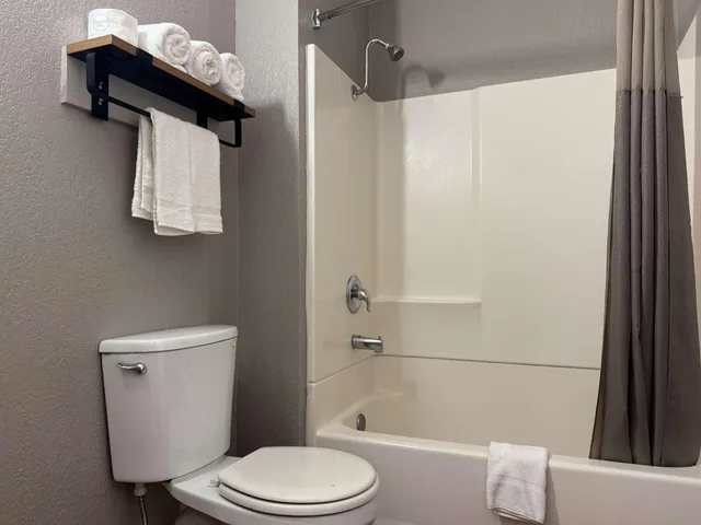 غرفة رباعية، Motel6 Simi Valley, CA 7/7