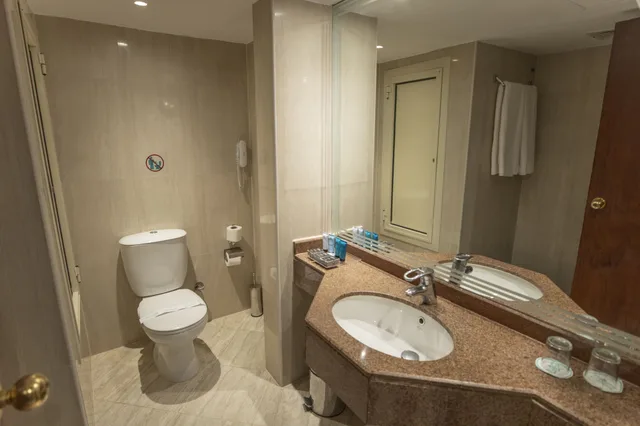 غرفة ديلوكس بسريرين منفصلين بإطلالة على البحر، Sunrise Holidays Resort- Adults Only (Plus 16) 4/5