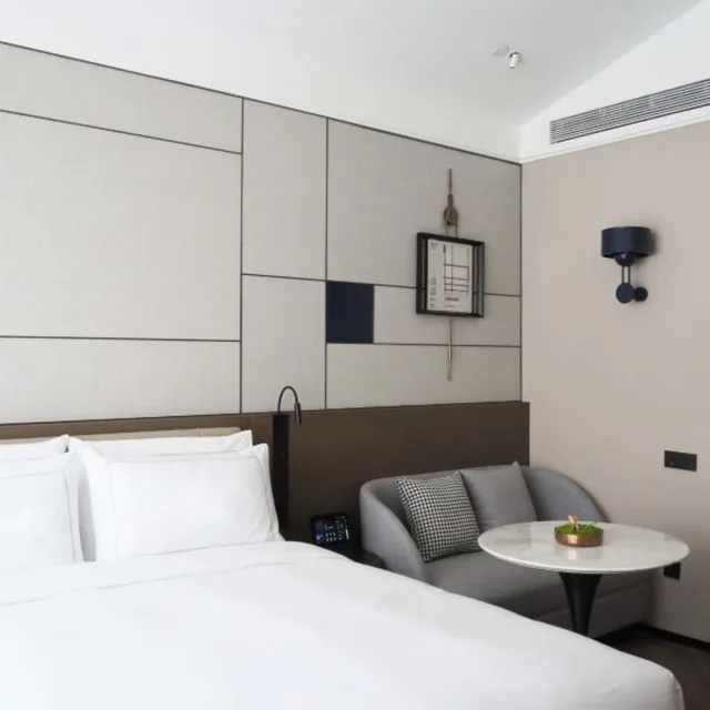 غرفة قياسية مفردة بسرير كينج، UrCove by HYATT Shanghai West Riverside 2/5