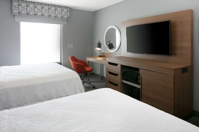 غرفة بسريرين كوين، Hampton Inn Dubuque 1/4