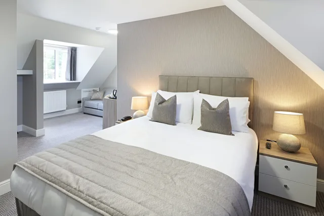 غرفة كلاسيكية بسرير كينج مع أريكة، The Riverside, WorldHotels Distinctive 2/6