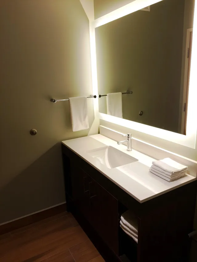 غرفة، Staybridge Suites Guadalajara Novena 5/5