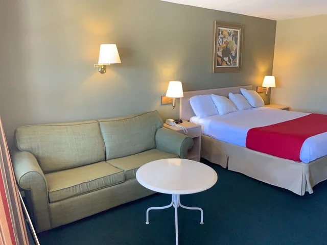 غرفة ديلوكس بسرير كينج للمدخنين، Americas Best Value Inn Meridian 4/7