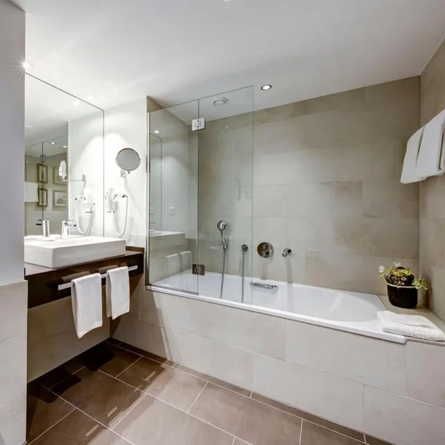 غرفة سوبيريور بسرير مزدوج بإطلالة على البحيرة، Hotel Beaulac 8/9