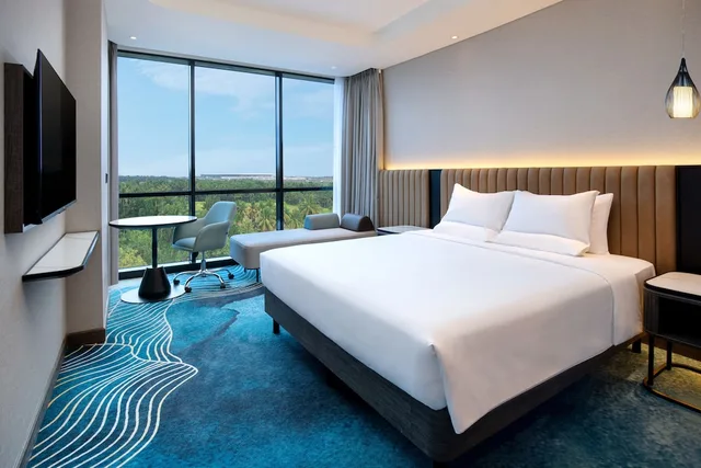 Superior, King Bed, Novotel Yogyakarta International Airport Kulon Progo 1/2
