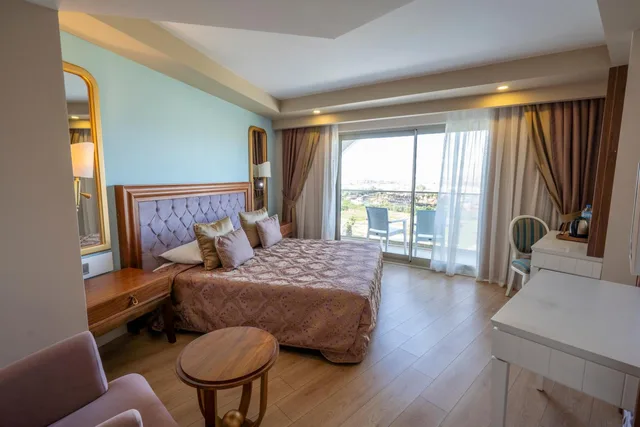 جناح جونيور، J Adore Deluxe Hotel Spa 3/10