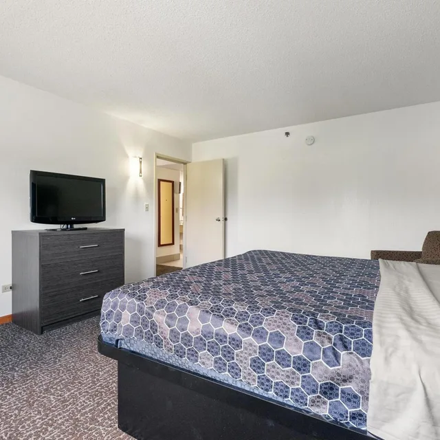 Club, Suite, House, Balcony، Chicago Club Inn & Suites 2/5