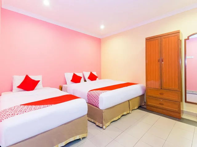 Superior, Suite, Double Bed, Oyo 746 Hotel Comfort 1/2