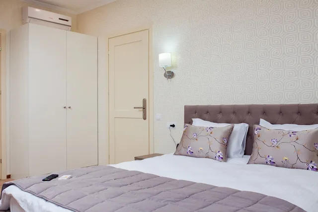 غرفة قياسية بسرير كينج، Familion Aparthotel 1/3