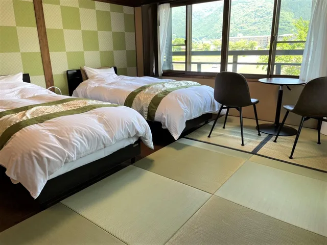 Western, Standard, Adult Only, Tatami، Sansou Tanaka 1/1
