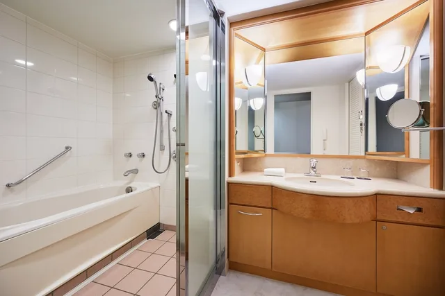 Guest Room, 4 Beds, Disney or Bay View, Balcony, Main Building، Sheraton Grande Tokyo Bay Hotel 7/9