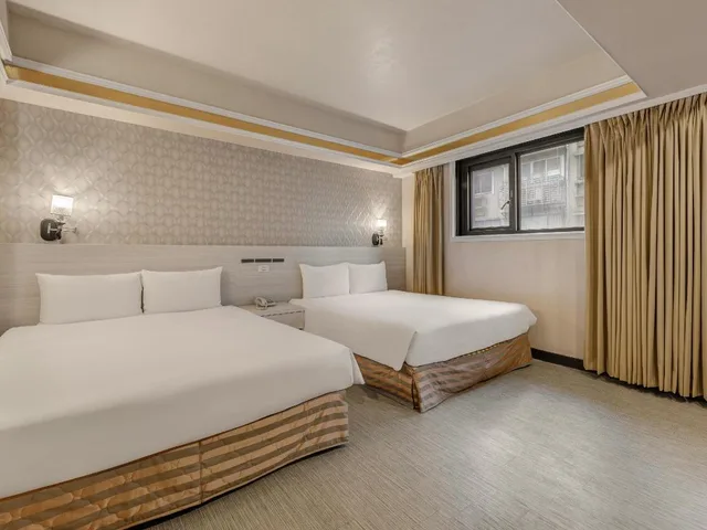 جناح فاخر بسريرين كوين، Doitsu Hotel 3/9
