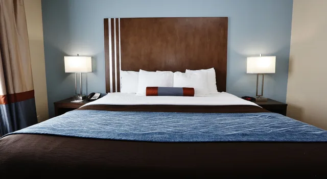 غرفة قياسية بسرير كينج بحوض استحمام لذوي الإعاقة، Best Western Plus Washington Hotel 4/7