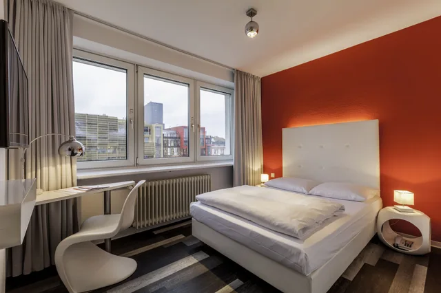 غرفة قياسية مفردة بسرير كوين، Cityhotel Monopol 2/4