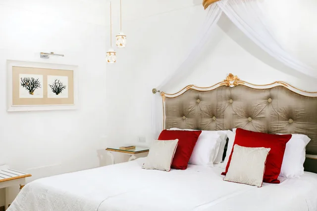 غرفة ديلوكس بسرير مزدوج بإطلالة على البحر بشرفة، Villa Corallium 4/10
