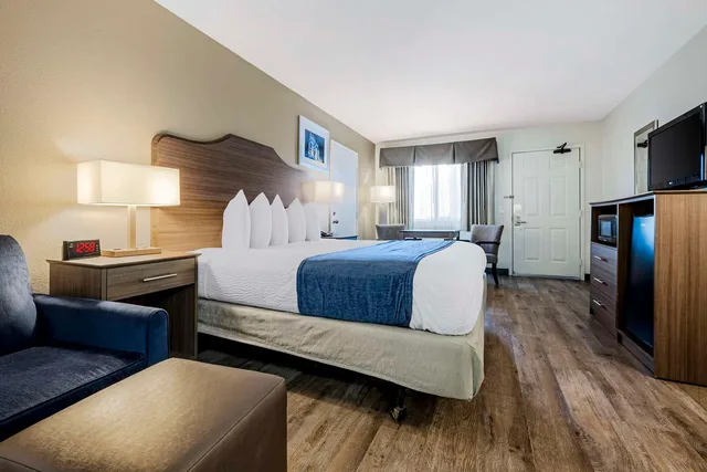 غرفة بسرير كينج، Best Western Santee Lodge 4/8