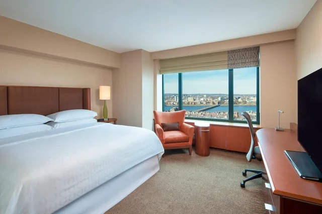جناح جونيور بسرير كينج بإطلالة على النهر مع أريكة، SHERATON BOSTON HOTEL 2/10