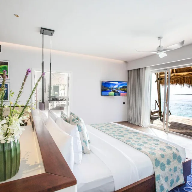Water Villa, Jetted Tub, Emerald Maldives Resort & Spa 2/6
