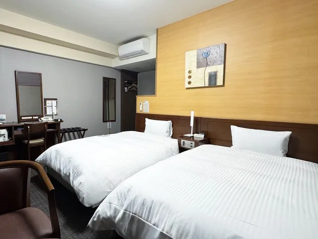 غرفة بسريرين منفصلين للمدخنين، Hotel Route-Inn Isahaya Inter 1/6