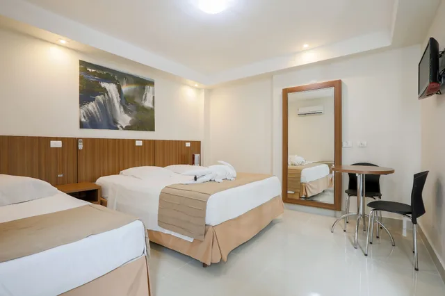 غرفة ديلوكس ثلاثية بسرير مزدوج وسرير فردي، Del Rey Quality Hotel 3/4