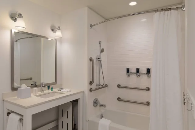 غرفة بسرير مزدوج لذوي الإعاقة، FOUR POINTS BY SHERATON SEATTLE AIRPORT SOUTH 4/5