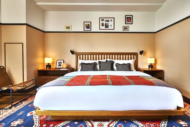 Study, Queen Bed, Accessible، Eaton Dc 3/5
