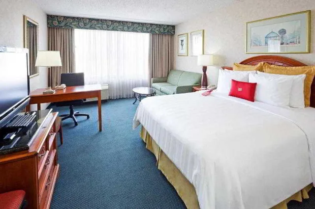 غرفة قياسية بسرير مزدوج، Crowne Plaza Englewood 1/3