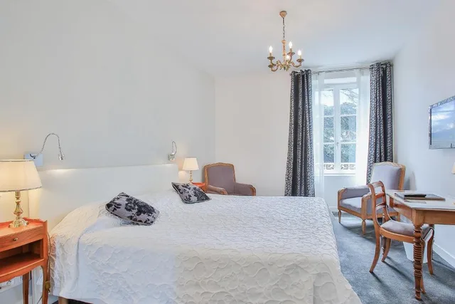 غرفة قياسية بسرير مزدوج، Hotel Royal Saint Mart 2/3