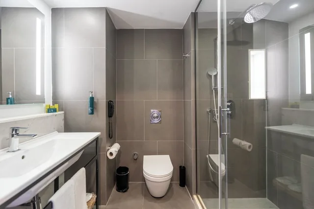 Room, King Bed, DoubleTree by Hilton Antalya-Kemer All-Inclusive Resort 8/11