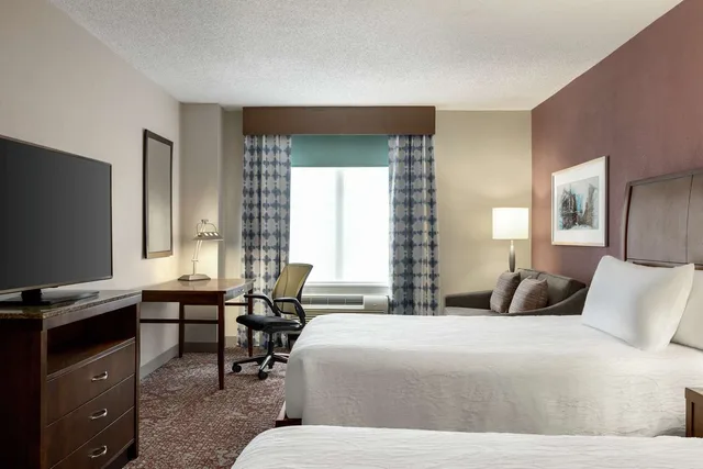 غرفة بريميوم بسريرين كوين، Hilton Garden Inn Louisville Downtown 1/8
