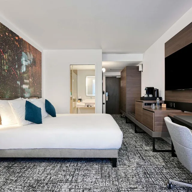 Adjoining, Double Bed، Novotel Paris Centre Bercy 5/7
