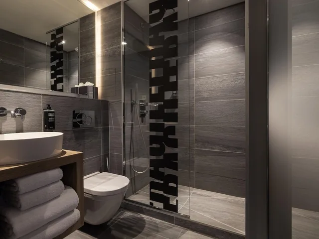 غرفة قياسية بسريرين منفصلين، ibis Styles Bourg La Reine 4/6