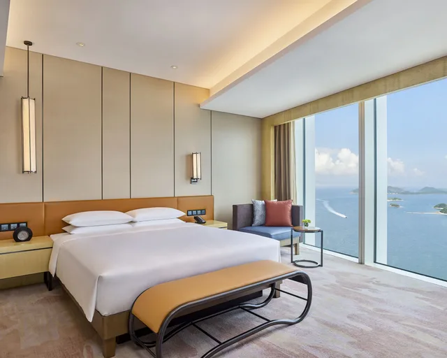 غرفة ديلوكس بسرير كينج بإطلالة على البحر، Hyatt Regency Shenzhen Yantian 2/7