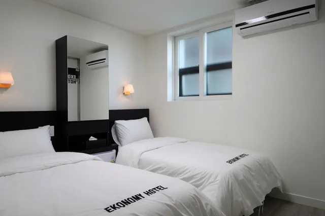 Twin Beds, Ekonomy Hotel Incheon 5/10