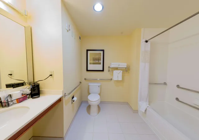 غرفة بسرير مزدوج، Hampton Inn Suites Riverside Corona East 4/5