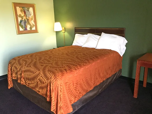 غرفة بسرير كينج، Americas Best Value Inn Manchester TN 1/2