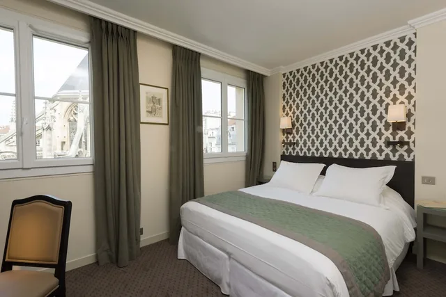 غرفة بسرير كوين، Hotel Henri Iv Rive Gauche 2/6