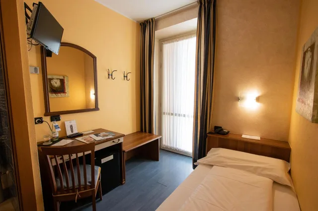 غرفة مفردة، Hotel Bernina 1/4