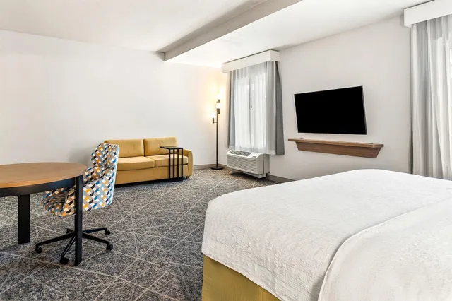 Studio, Accessible, Hampton Inn Suites Merced 2/2