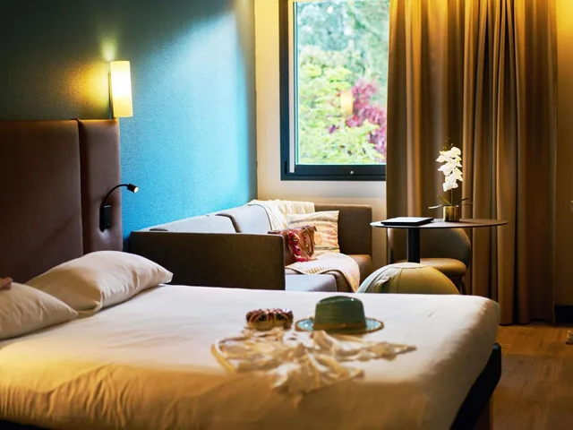 غرفة كومفورت بسرير مزدوج مع أريكة مع أريكة، Ibis Sarlat 1/5