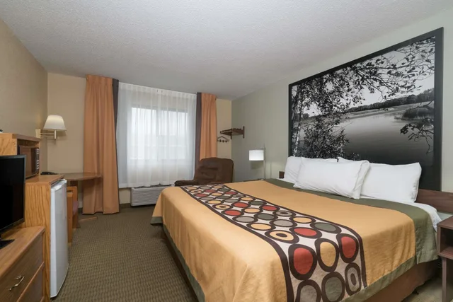 غرفة قياسية بسرير كوين، Super 8 By Wyndham Alexandria Mn 3/10