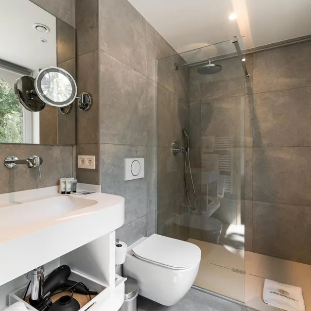 غرفة سوبيريور بسرير كينج، Hotel Le Bois de Bruges 7/10