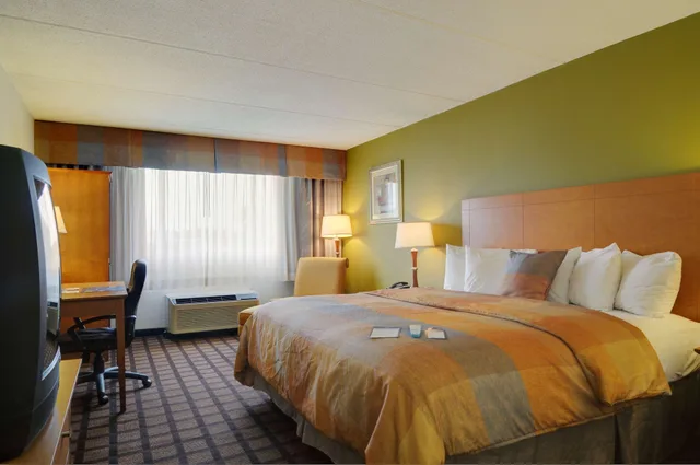 غرفة، Best Western Plus Chicago Hillside 1/3